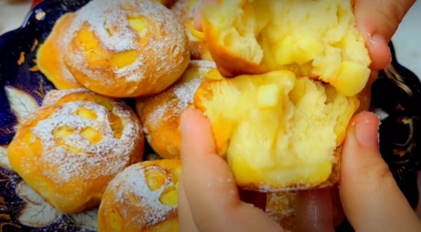 Беру 1 стакан кефира и готовлю целую гору вкуснятины. Необычные яблочные оладьи Беру 1 стакан кефира и готовлю целую гору вкуснятины. Необычные яблочные оладьи