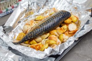 Скумбрия с картошкой в фольге в духовке Скумбрия с картошкой в фольге в духовке