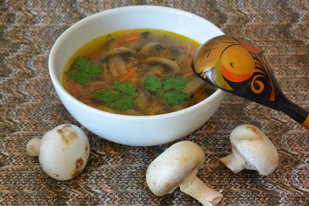 Суп из шампиньонов Суп из шампиньонов