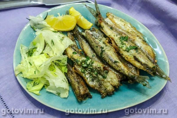 Корюшка, жаренная с зеленью и чесноком Корюшка, жаренная с зеленью и чесноком