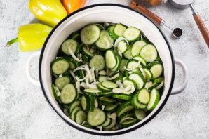 Салат с перцем на зиму