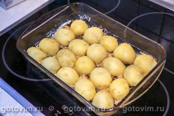 Запеченный картофель с корочкой из пармезана Запеченный картофель с корочкой из пармезана