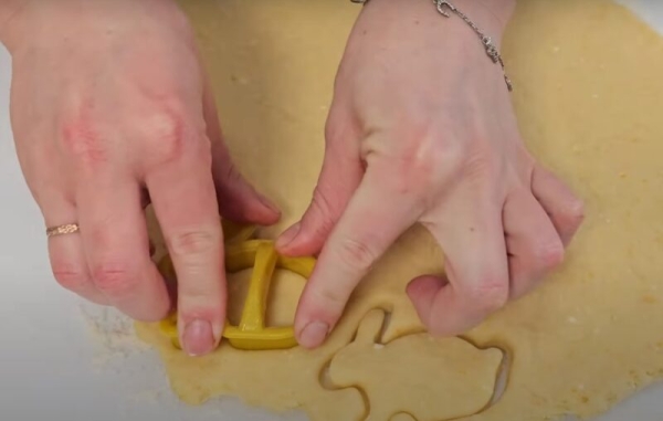 Творожное печенье «Пушистый кролик» — выпечка за 15 минут. «Пасхальные Зайки» без дрожжей и масла Творожное печенье «Пушистый кролик» — выпечка за 15 минут. «Пасхальные Зайки» без дрожжей и масла