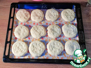 Открытые булочки с кремом и нектаринами