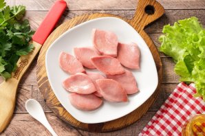 Бутерброды с колбасой и сыром Бутерброды с колбасой и сыром