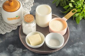 Манная каша на молоке в мультиварке Редмонд Манная каша на молоке в мультиварке Редмонд