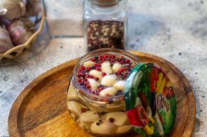 Чеснок в яблочном уксусе Чеснок в яблочном уксусе