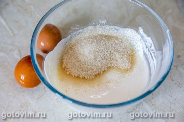 Пирог с клубникой и сметаной Пирог с клубникой и сметаной