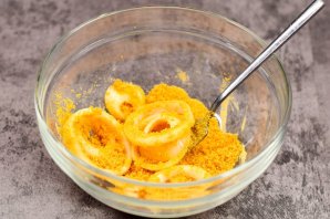 Обжаренные луковые кольца Обжаренные луковые кольца