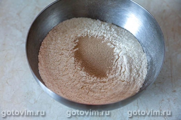 Кулич с начинкой крем-манго, белого шоколада и сливок Кулич с начинкой крем-манго, белого шоколада и сливок