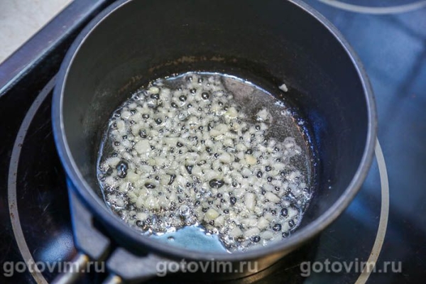 Фокачча с печеным чесноком и розмарином Фокачча с печеным чесноком и розмарином