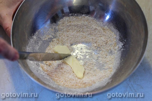 Хлебная запеканка с клубникой и творожным сыром