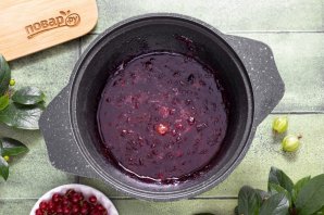 Варенье из крыжовника и красной смородины