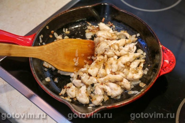 Куриная грудка с лисичками и соусом с голубым сыром Куриная грудка с лисичками и соусом с голубым сыром