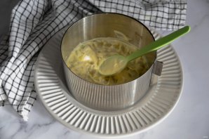 Салат "Мимоза" с крабовыми палочками Салат "Мимоза" с крабовыми палочками