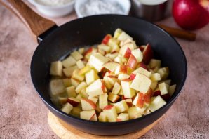 Яблочная запеканка