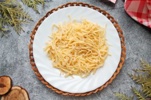 Молочный суп с домашней лапшой Молочный суп с домашней лапшой