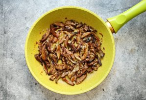 Рыжики жареные с картошкой Рыжики жареные с картошкой