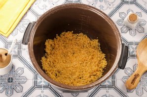 Кукурузная каша на молоке в мультиварке