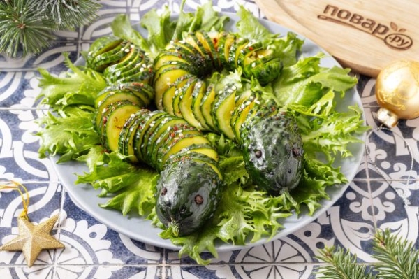 Закуска из огурца «Змейка» Закуска из огурца «Змейка»