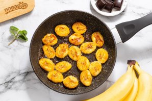 Блины с шоколадом и бананом