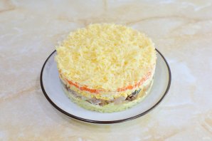 Салат "Мимоза" с копчёной скумбрией Салат "Мимоза" с копчёной скумбрией