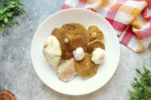 Маслята на сковороде