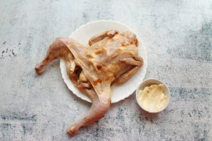 Курица запеченная с яблоками и апельсинами Курица запеченная с яблоками и апельсинами