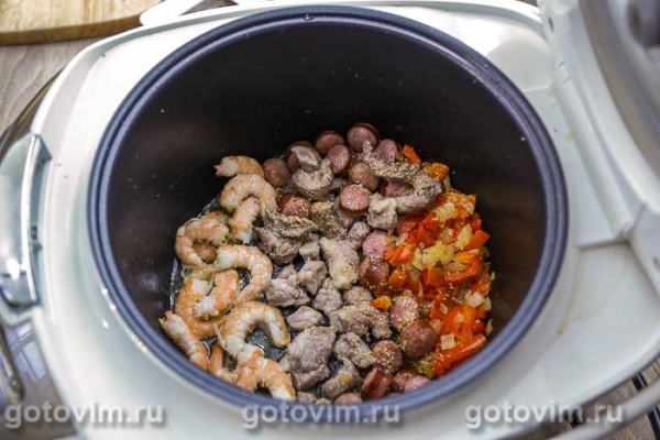Паэлья с креветками, свининой и копчёными колбасками в мультиварке