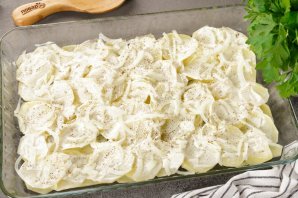 Картошка по-французски с помидорами Картошка по-французски с помидорами