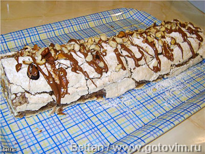 Рулет «Будапешт» из орехового безе Рулет «Будапешт» из орехового безе
