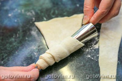 Слоеные трубочки с белковым кремом Слоеные трубочки с белковым кремом