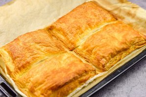 Слоеный торт "Лентяйка" Слоеный торт "Лентяйка"