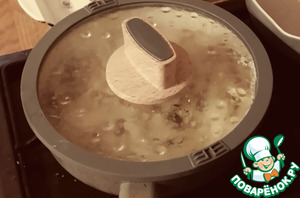 Пироги с анчоусами и луком