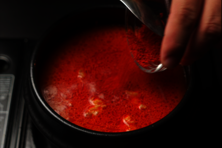 Острый корейский суп кочудян-чиге