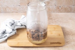 Домашний квас из черного хлеба на сухих дрожжах Домашний квас из черного хлеба на сухих дрожжах