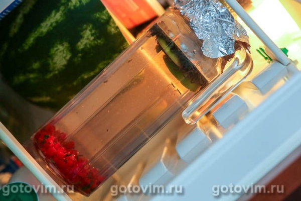 Колд брю с зеленым чаем и красной смородиной Колд брю с зеленым чаем и красной смородиной