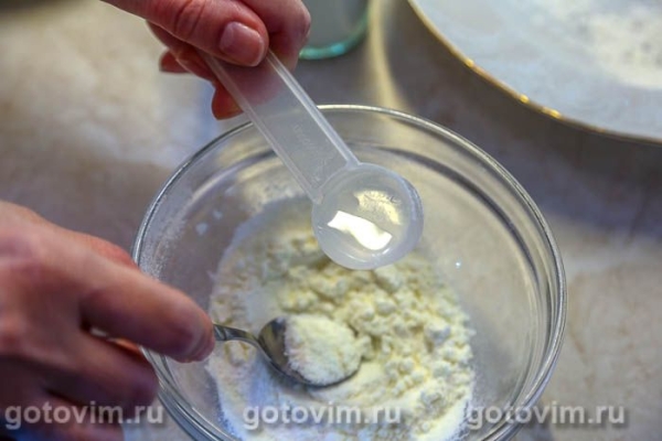 Глазурь из сухого молока и сахарной пудры для кулича