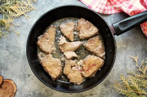 Говяжья печень в банановом соусе Говяжья печень в банановом соусе