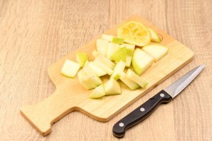 Фруктовый салат с мягким сыром Фруктовый салат с мягким сыром