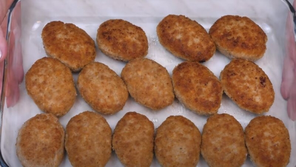 Готовлю 25 штук за один раз. Домашние мясные котлеты — вкусные, аппетитные и сочные Готовлю 25 штук за один раз. Домашние мясные котлеты — вкусные, аппетитные и сочные