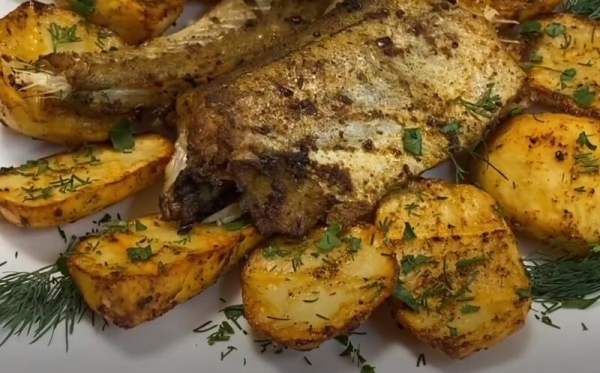 Минтай теперь покупаю килограммами. Рецепт простого блюда для семейного застолья: вкуснее рыбы давно уже не ела