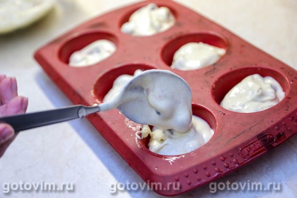 Маффины с черной смородиной