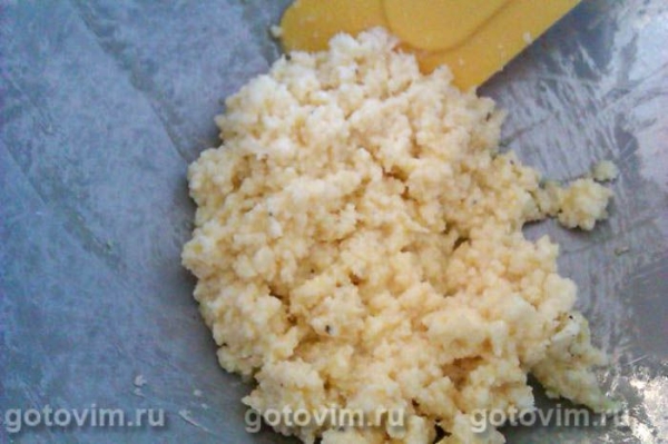 Сырное печенье с перцем, тмином и фенхелем (Фролини аль пармежиано)