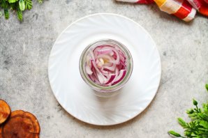 Лук с уксусом Лук с уксусом