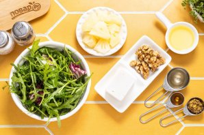 Салат с ананасом и сыром