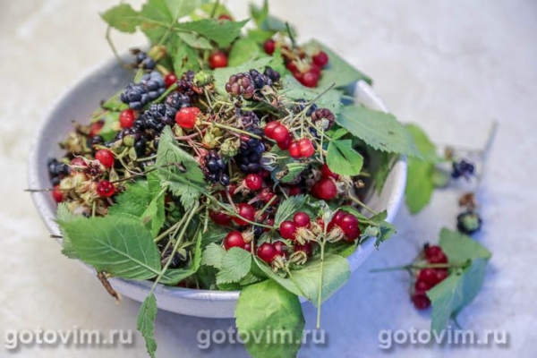 Компот из костяники и ежевики Компот из костяники и ежевики