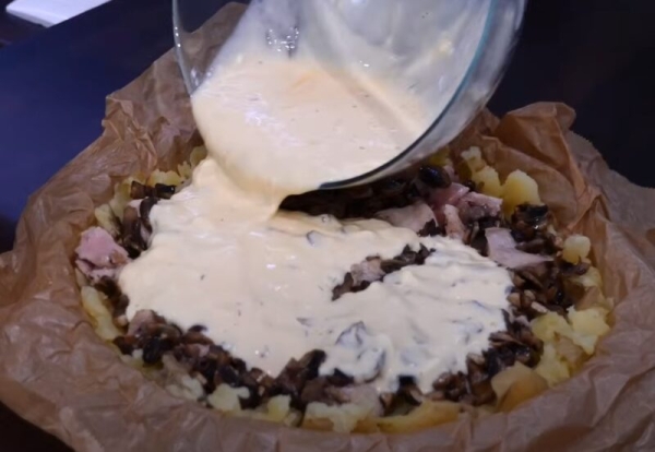 Вкуснее пиццы и проще запеканки: пирог «Жульен» с хрустящей корочкой — вкус, от которого невозможно оторваться! Вкуснее пиццы и проще запеканки: пирог «Жульен» с хрустящей корочкой — вкус, от которого невозможно оторваться!