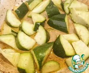 Фасоль с карамелизованным чесноком и цуккини Фасоль с карамелизованным чесноком и цуккини