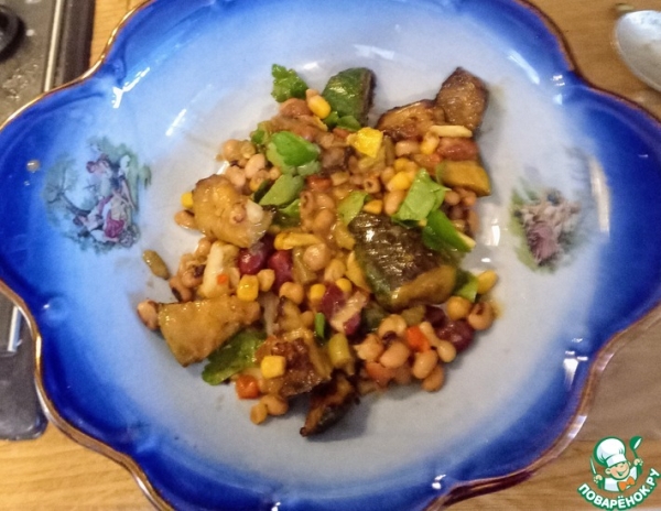 Фасоль с карамелизованным чесноком и цуккини Фасоль с карамелизованным чесноком и цуккини